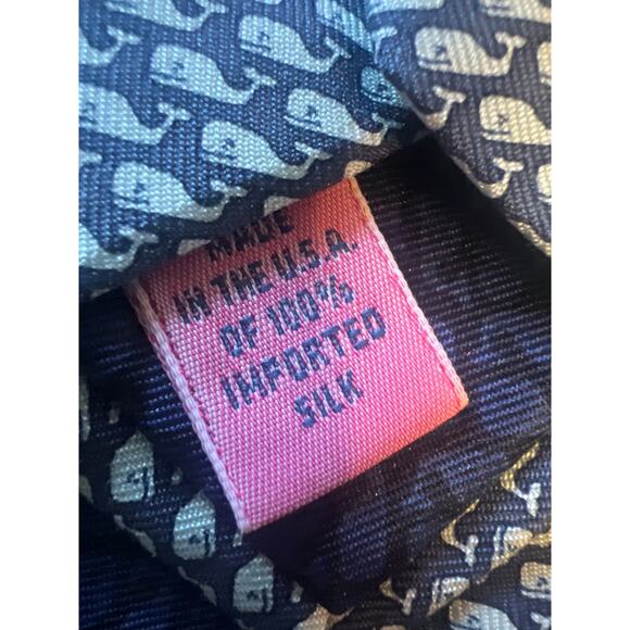 Vineyard Vines Navy Printed Whale Silk Tie – Preowned - Picture 7 of 8